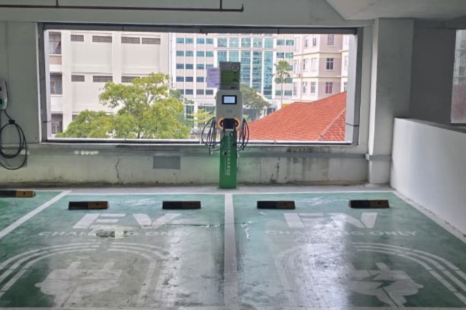 Menara LivingSton Dual Gun